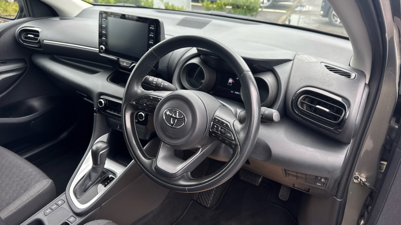 Toyota Yaris 1.5 Hybrid Design 5dr CVT Hybrid Hatchback